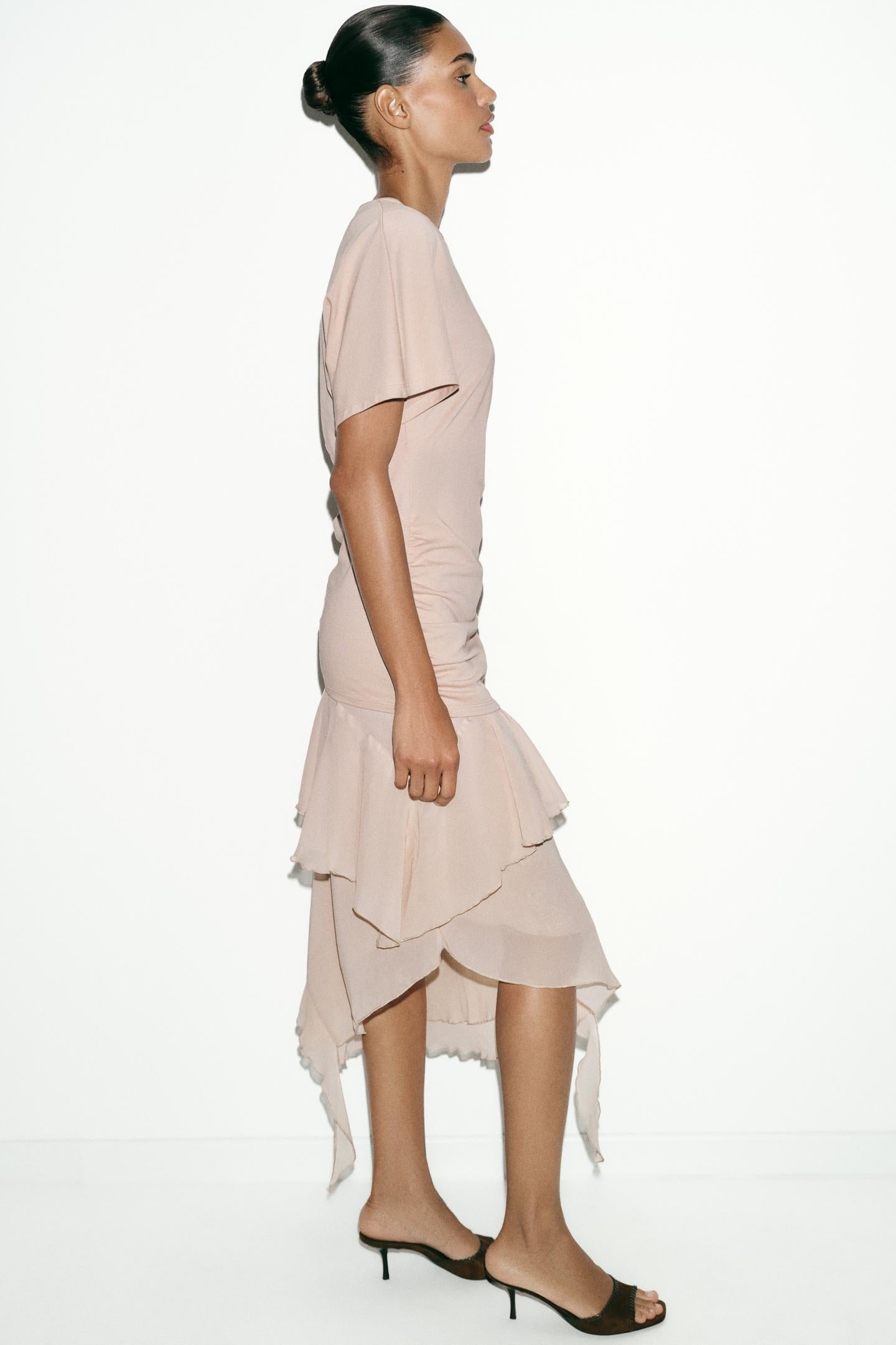 ROBE BIMATIÈRE À VOLANTS