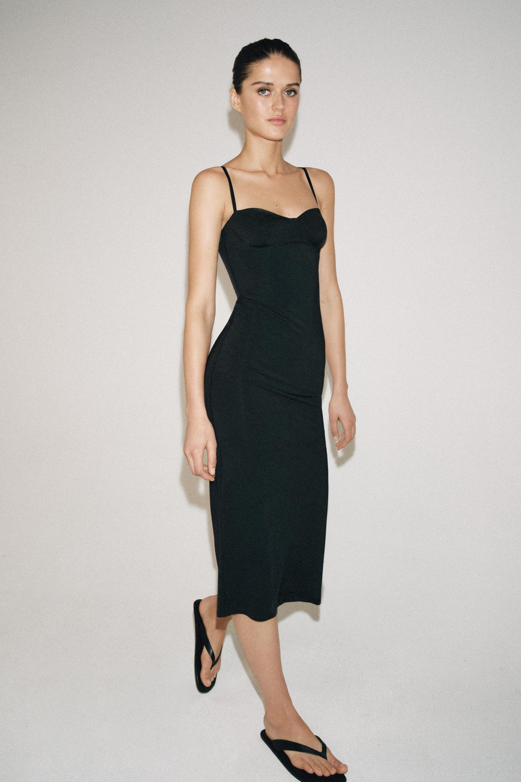 ROBE DÉCOLLETÉ EN CŒUR