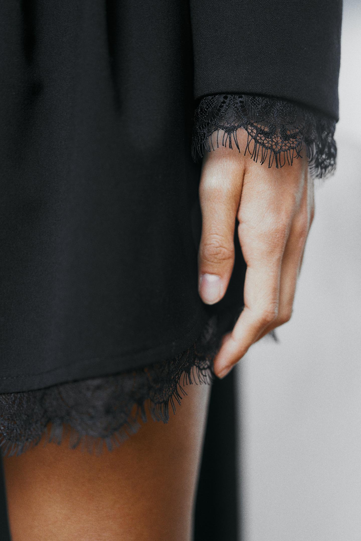 VESTE COURTE DENTELLE