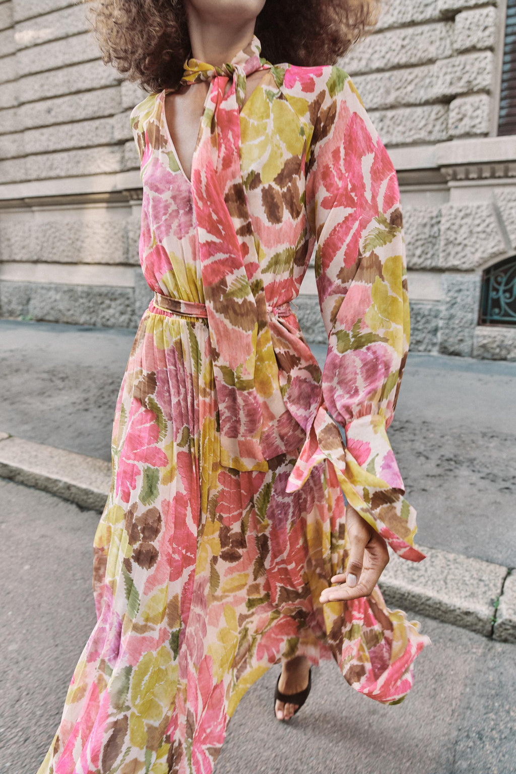 Robe imprimée fleurie avec ceinture à nœud