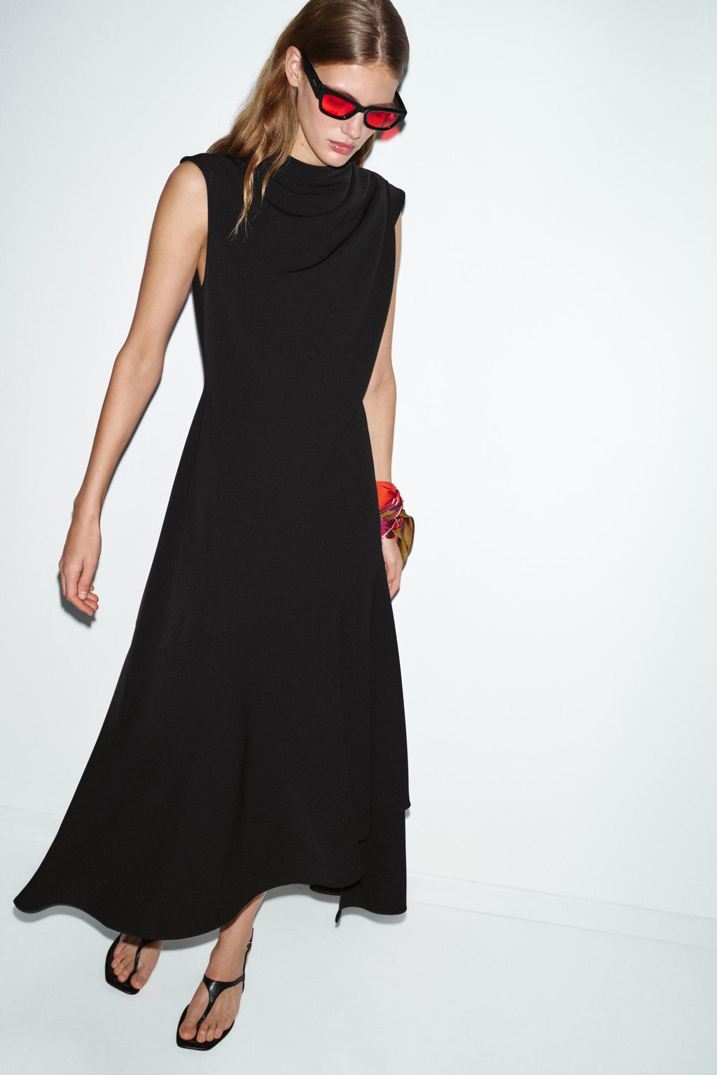 Robe mi-longue asymétrique