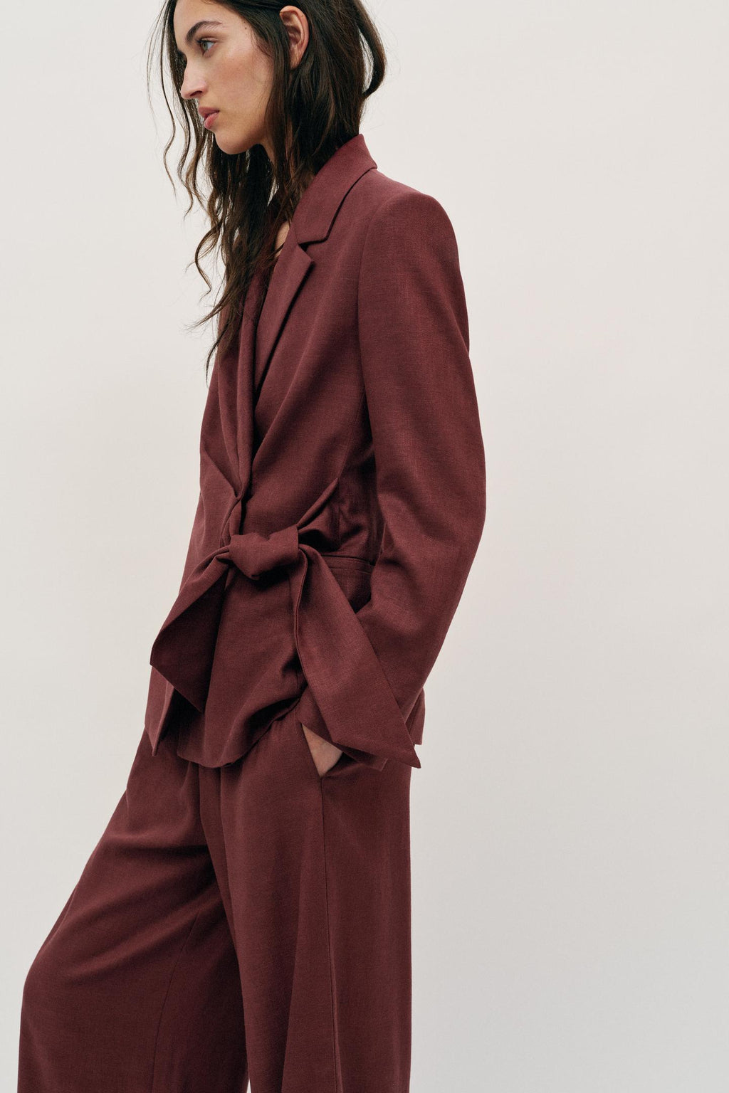 VESTE À BOUTONNAGE CROISÉ AVEC NŒUD ET LIN