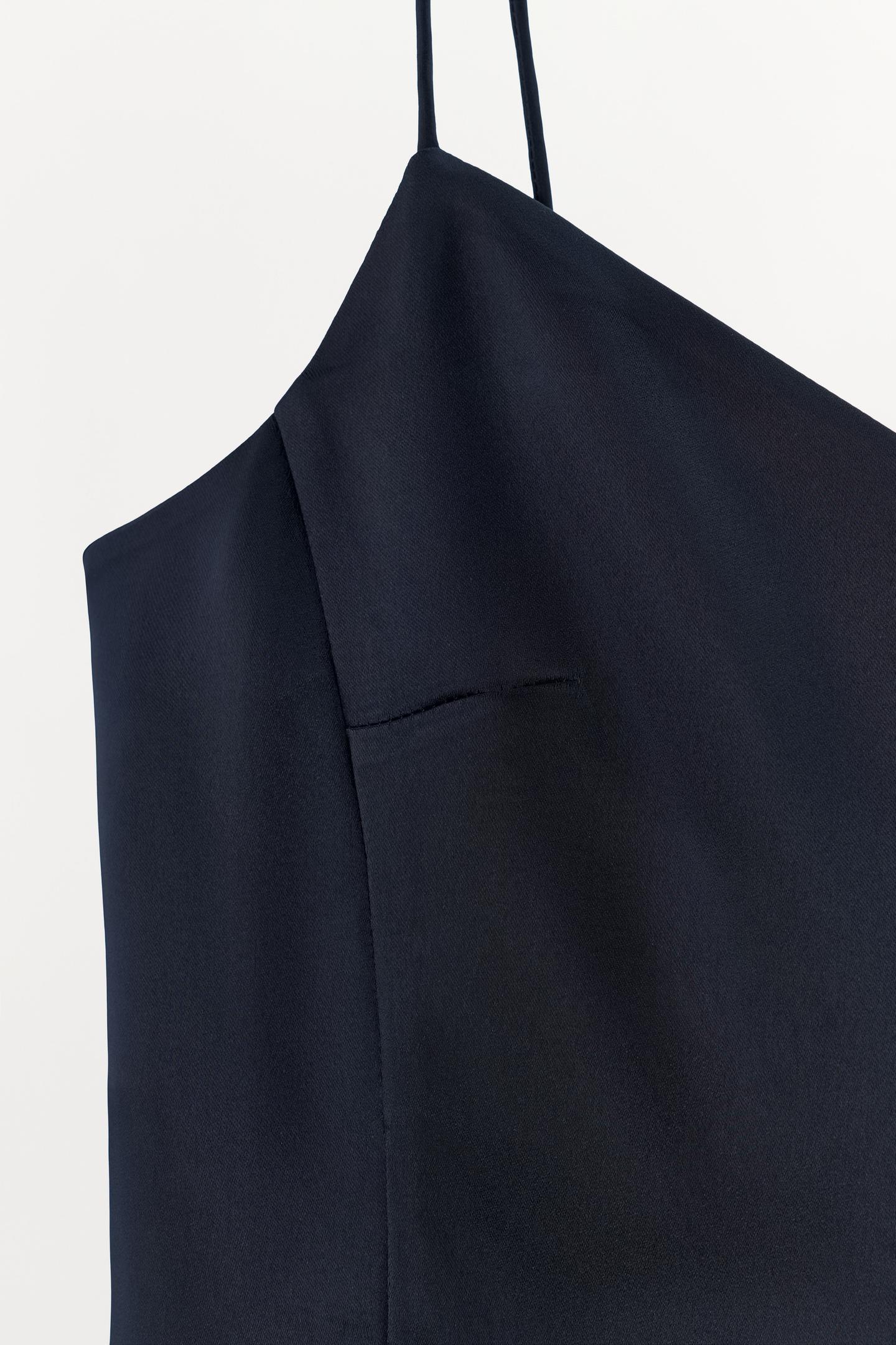 ROBE COURTE SATINÉE