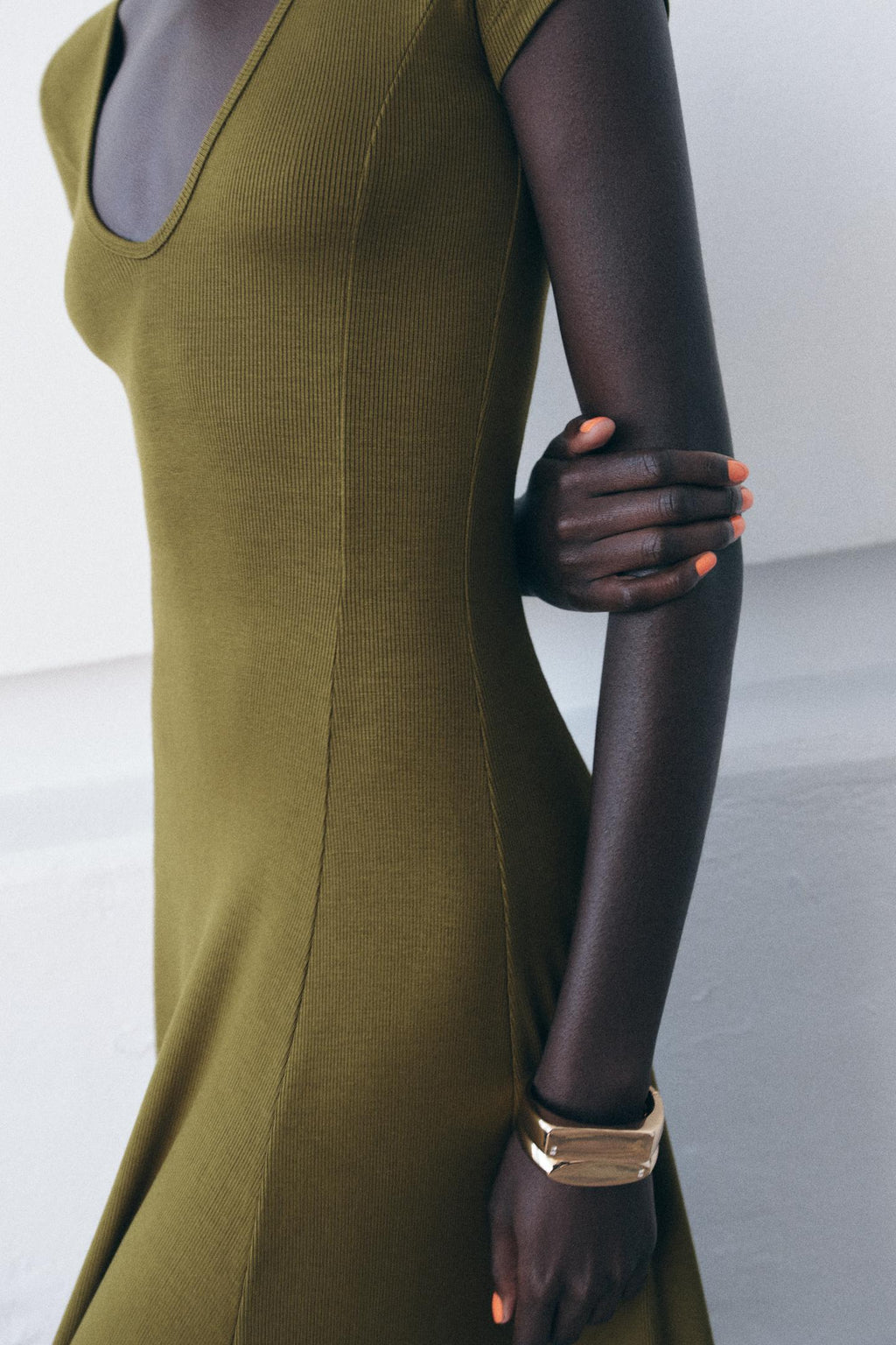 ROBE LONGUE CÔTELÉE