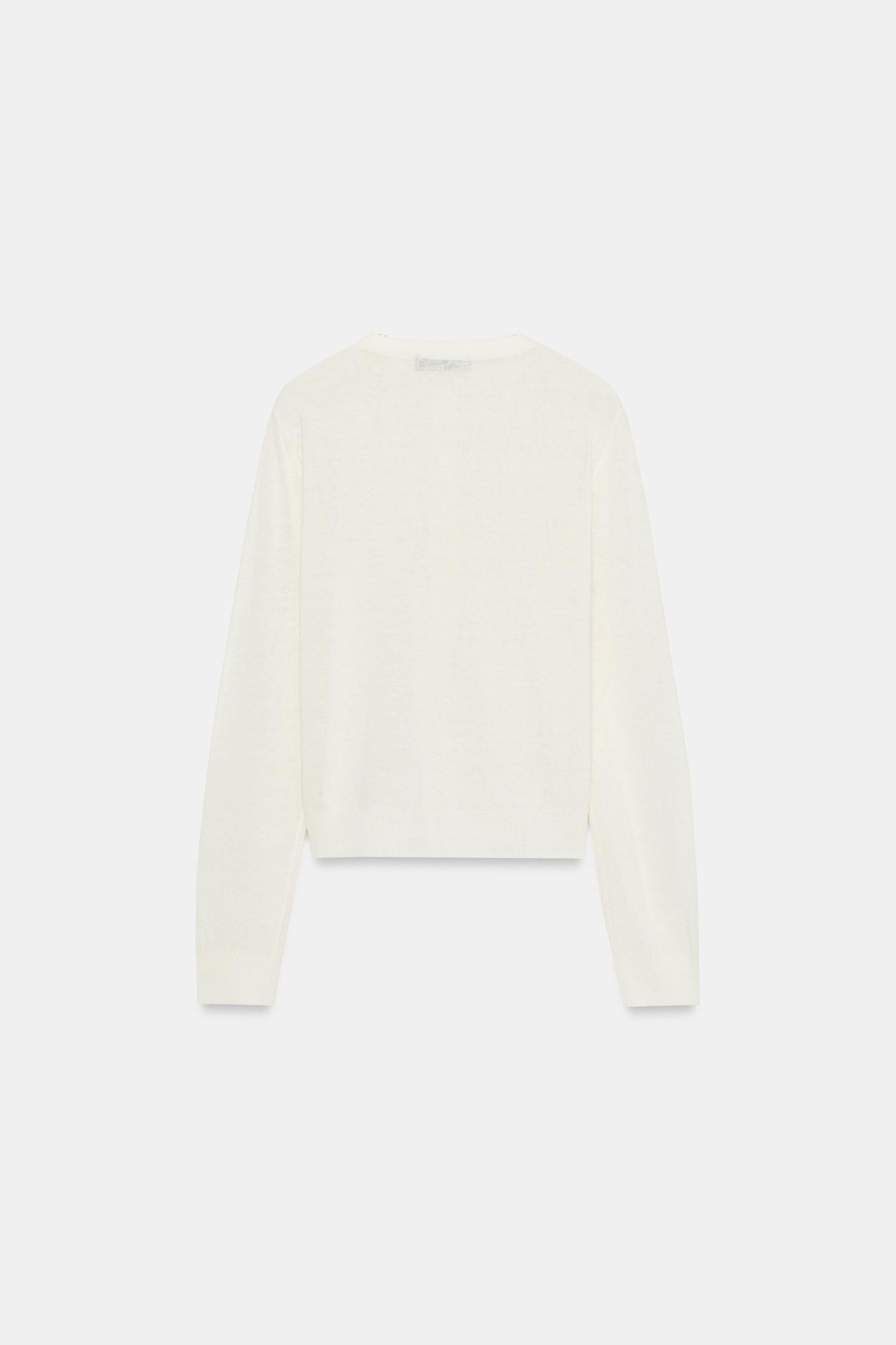 PULL EN MAILLE AVEC BOUTONS