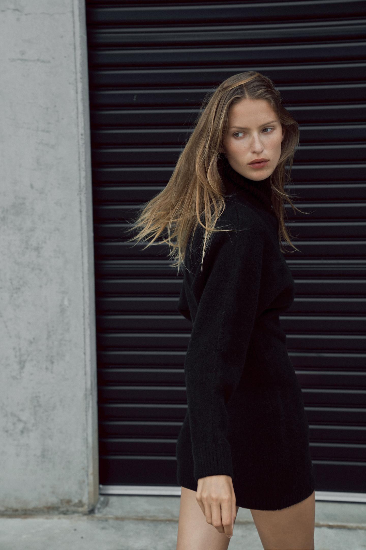 ROBE COURTE EN MAILLE DOUCE