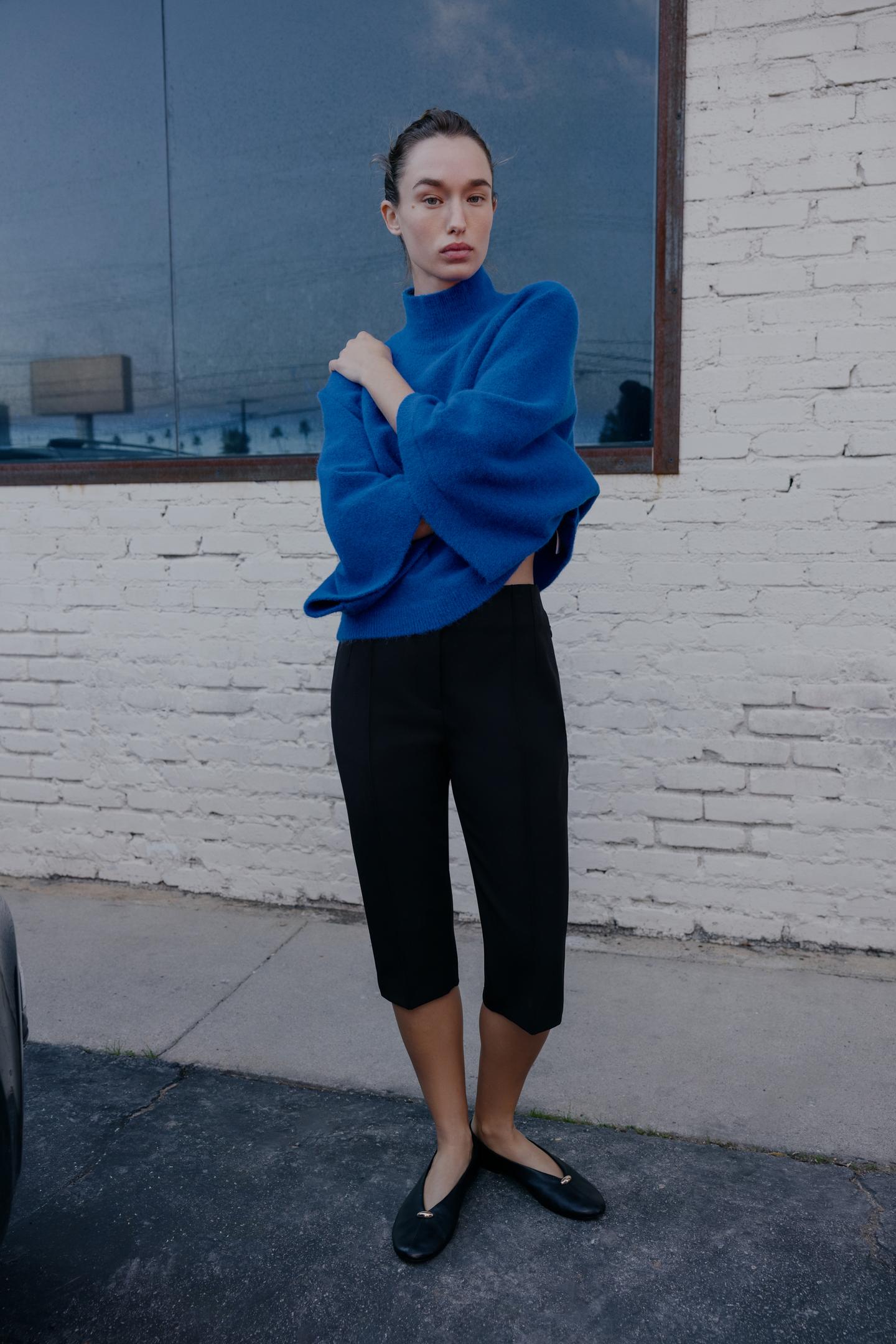 PULL EN MAILLE À MANCHES LARGES