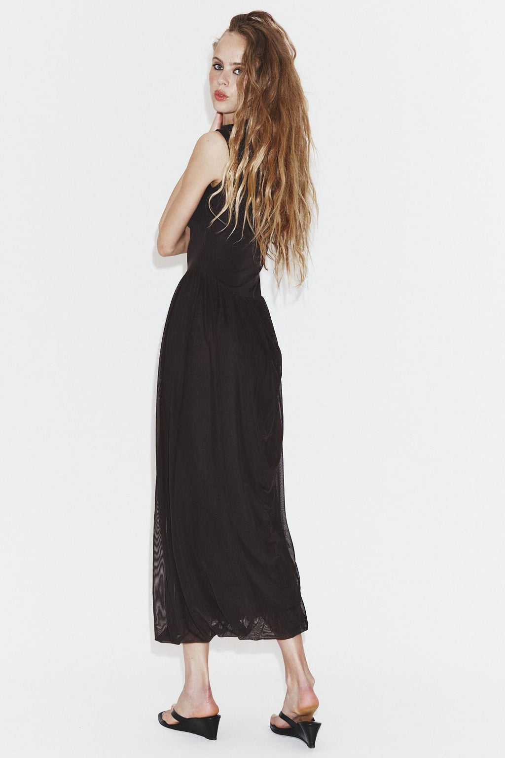 Robe longue combinée en tulle