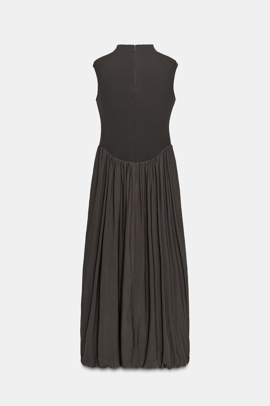 Robe longue combinée en tulle