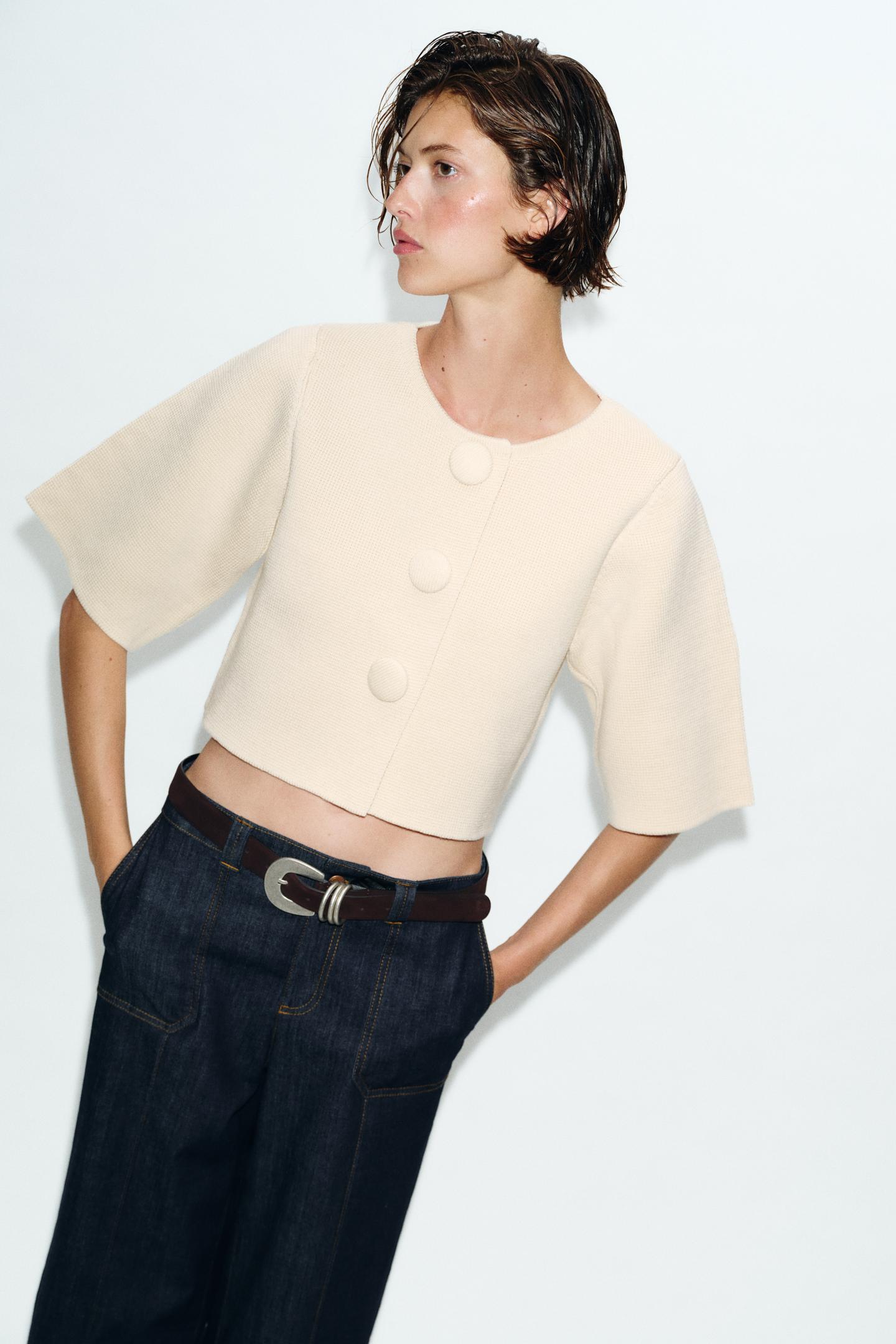 GILET COURT EN MAILLE