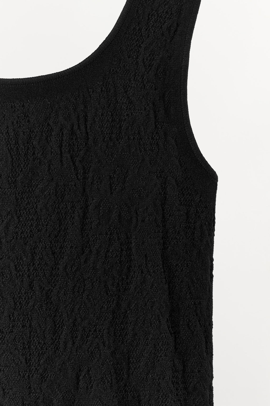 ROBE À BRETELLES SANS COUTURE EN DENTELLE
