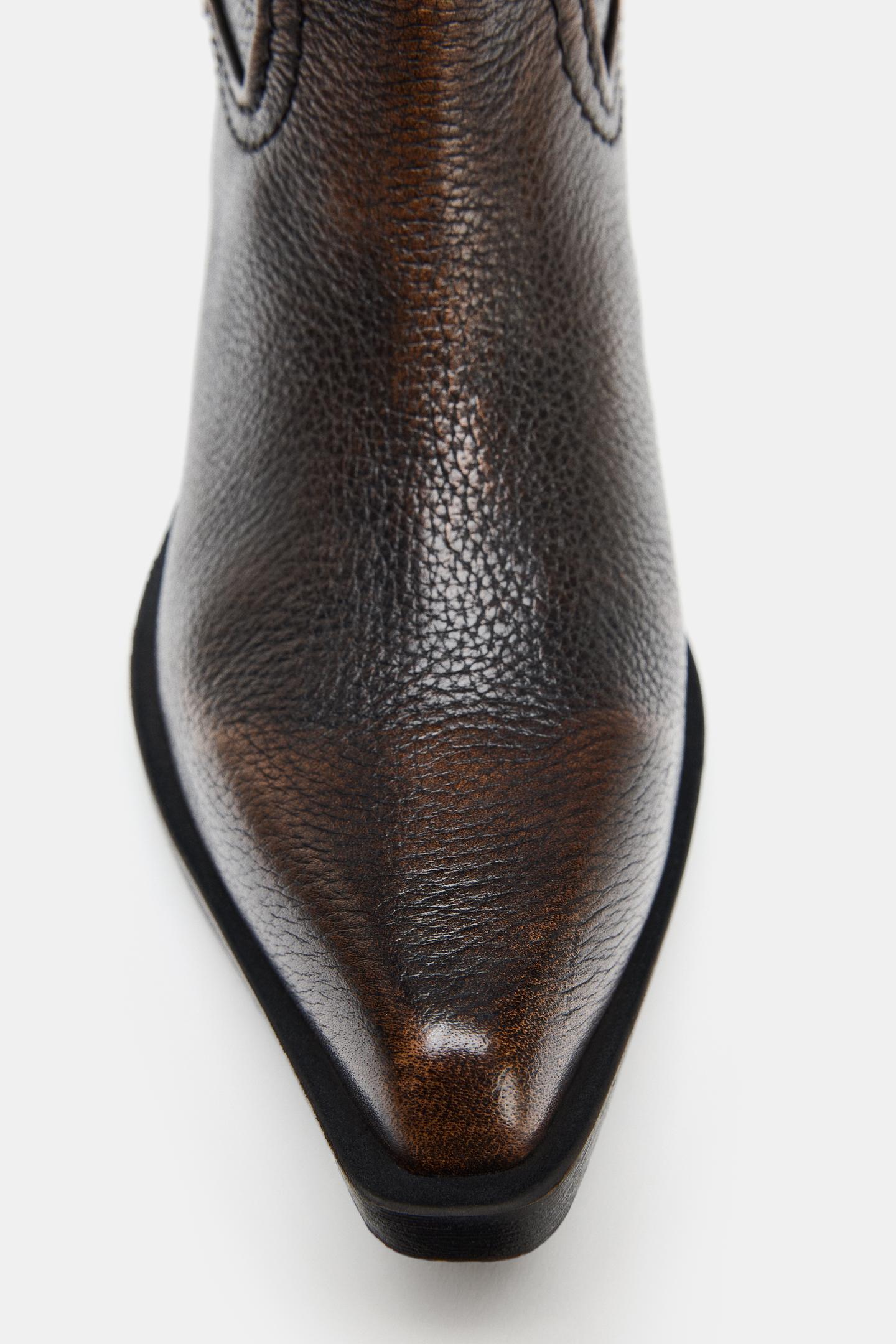 BOTTES EN CUIR À EFFET USÉ