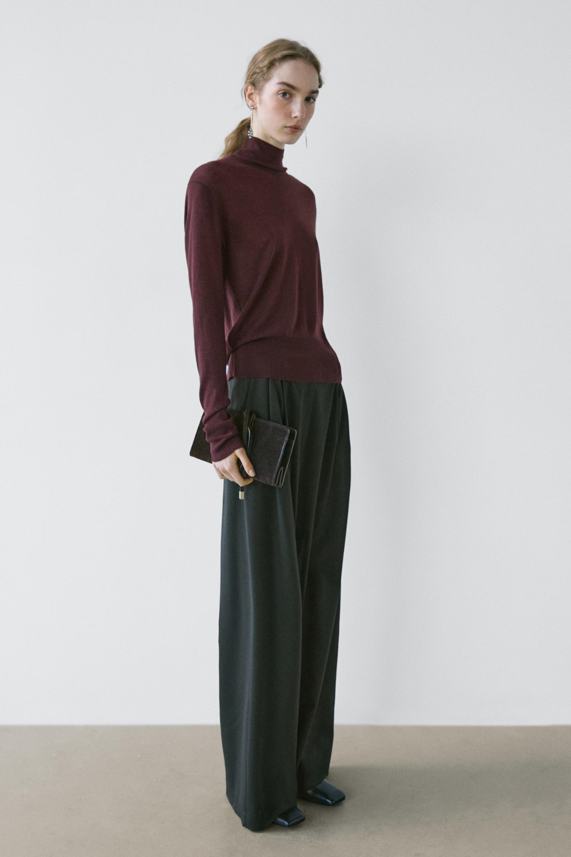 PANTALON LARGE À PINCES STUDIO