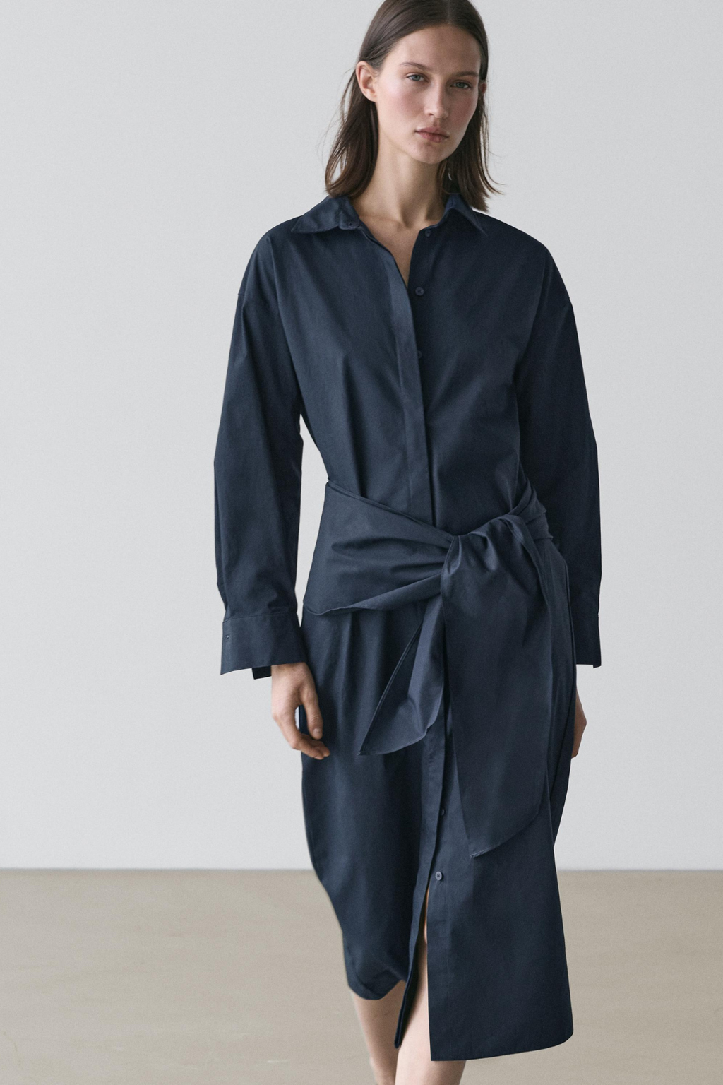 ROBE CHEMISE MIDI AVEC FOULARD
