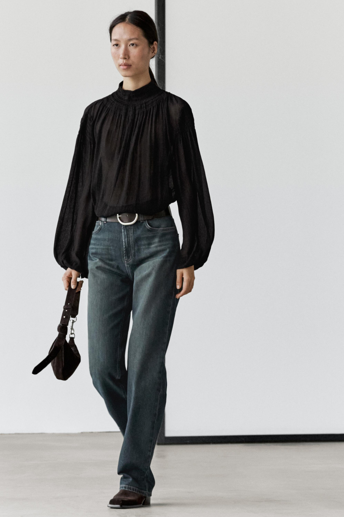 BLOUSE FLUIDE À COL CONTRASTANT
